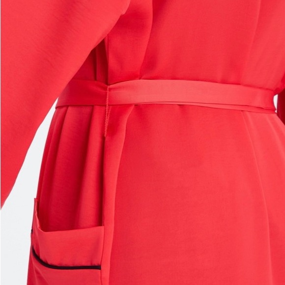 Fabletics Ecosatin robe. Large Strawberry red with black trim. - Picture 3 of 4